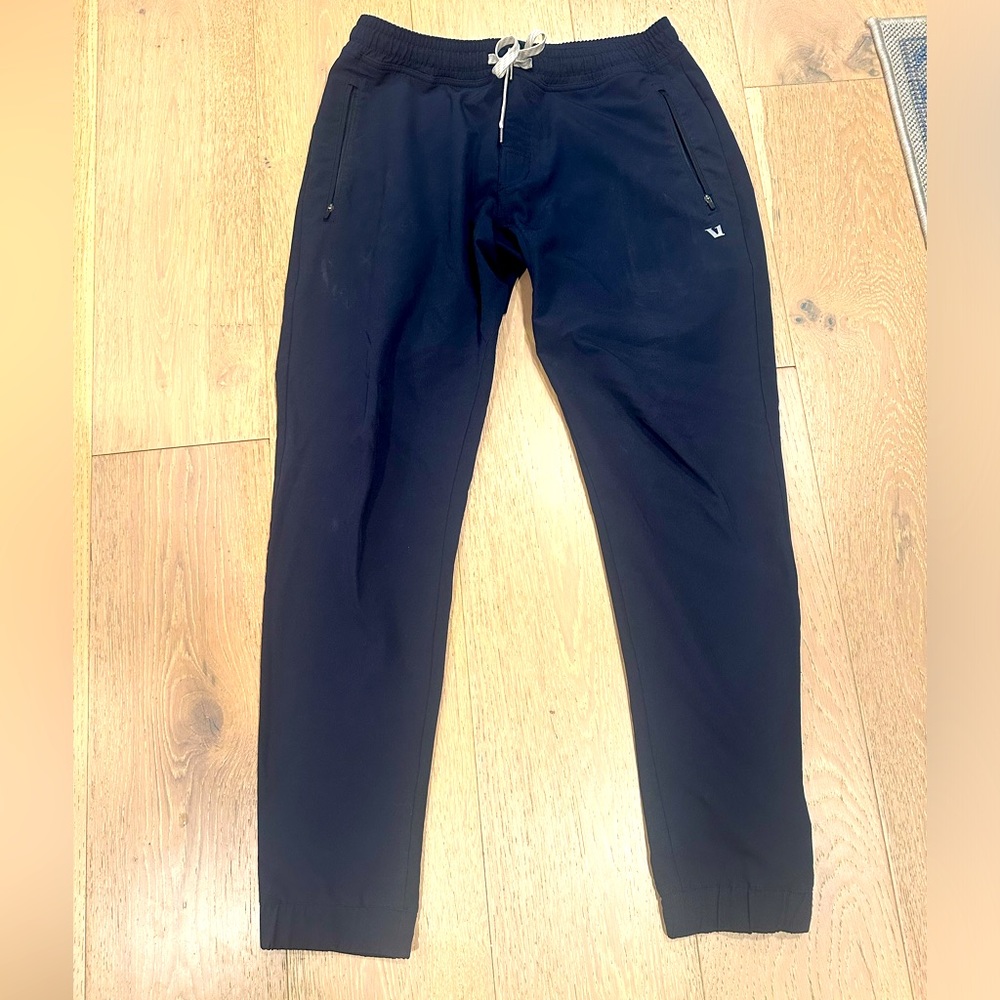 Men’s Vuori Transit Jogger - Medium *like new*